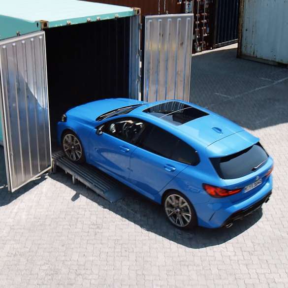 BMW řady 1, Parkovací asistent. Parkovací asistent BMW řady 1 s couvacím asistentem.