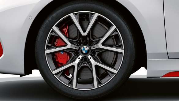 BMW řady 1 128ti F40 18" M kola z lehké slitiny Y-spoke 553 M Bicolour s vysokovýkonnými pneumatikami BMW řady 1 128ti F40 18" M kola z lehké slitiny Y-spoke 553 M Bicolour s vysokovýkonnými pneumatikami