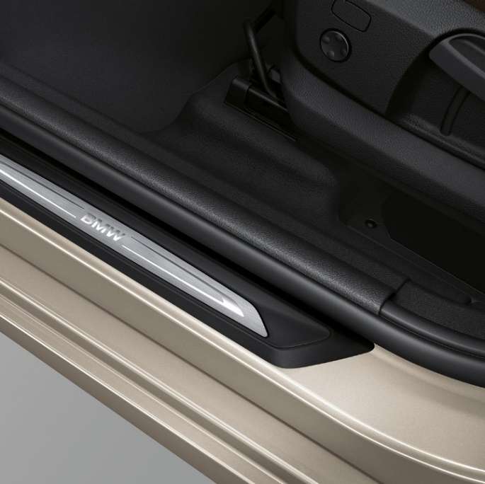 Prahové lišty BMW řady 2 Active Tourer Model Luxury Line Prahové lišty BMW řady 2 Active Tourer Model Luxury Line 225i xDrive F45 v metalické barvě Jucaro Beige (béžová)