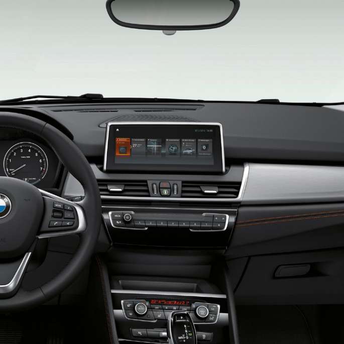 Palubní deska BMW řady 2 Active Tourer Model Sport Line Palubní deska BMW řady 2 Active Tourer Model Sport Line 220i F45 2018