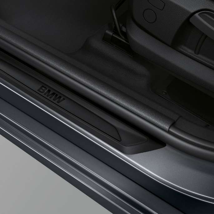 Prahové lišty BMW řady 2 Active Tourer Model Advantage Prahové lišty BMW řady 2 Active Tourer 218i F45 v metalické barvě Mineral Grey (šedá)