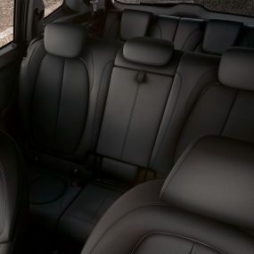 Zadní sedadla BMW řady 2 Gran Tourer Zadní sedadla BMW řady 2 Gran Tourer F46 2018 interiér