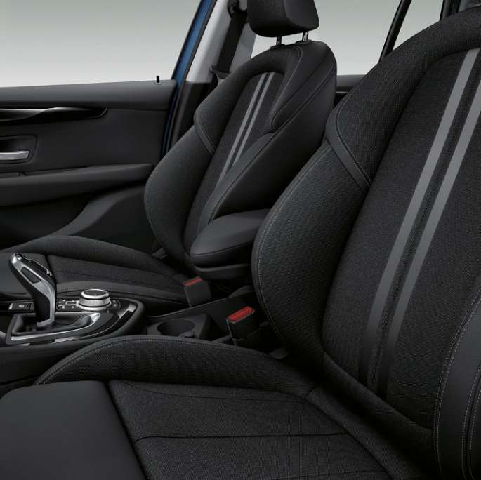 Sportovní sedadla BMW řady 2 Gran Tourer Model Advantage Sportovní sedadla BMW řady 2 Gran Tourer 218i F46 2018 interiér