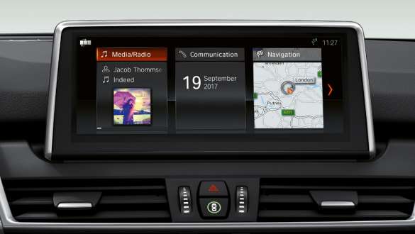 Koncept obsluhy BMW řady 2 Gran Tourer Koncept obsluhy Kontrolní displej BMW řady 2 Gran Tourer F46 2018 interiér