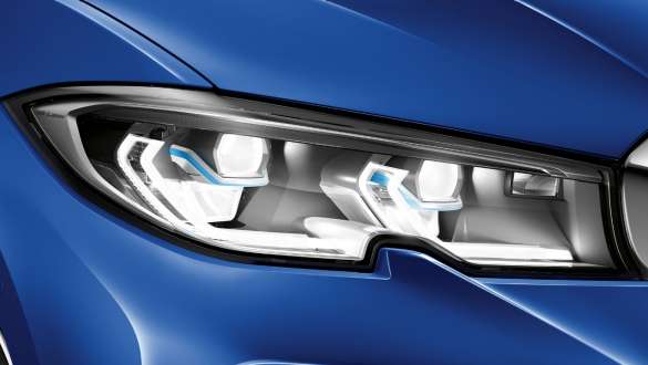 BMW řady 3 Sedan, Laserové světlomety BMW Laserlight. Detailní boční pohled na levý přední světlomet BMW Laserlight.