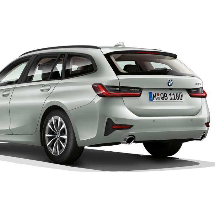 Model Advantage, tříčtvrteční pohled zezadu BMW řady 3 Touring, Model Advantage, tříčtvrteční pohled zezadu