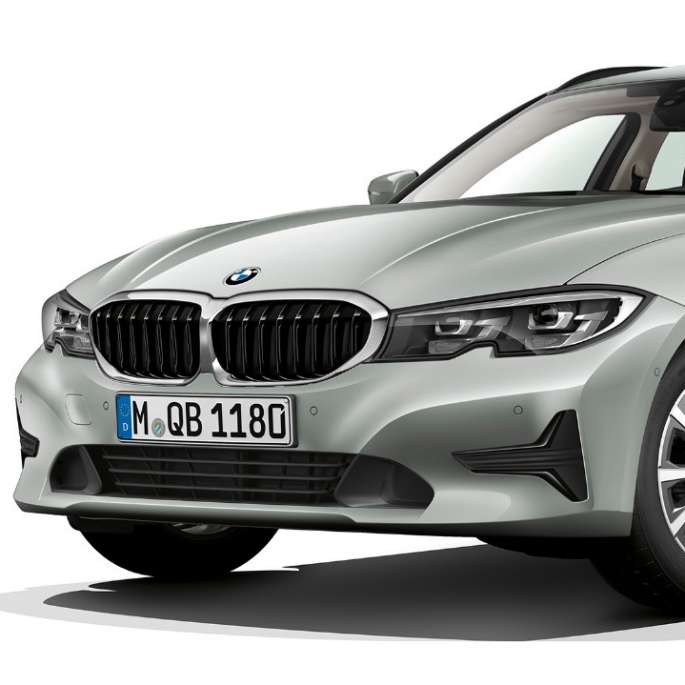 Model Advantage, tříčtvrteční pohled zepředu BMW řady 3 Touring, Model Advantage, tříčtvrteční pohled zepředu