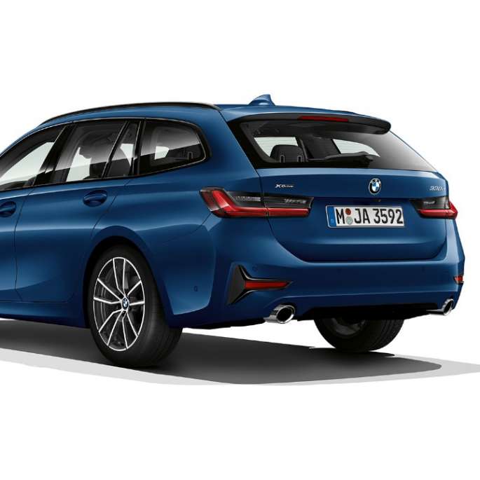 Model Sport Line, tříčtvrteční pohled zezadu BMW řady 3 Touring, Model Sport Line, tříčtvrteční pohled zezadu