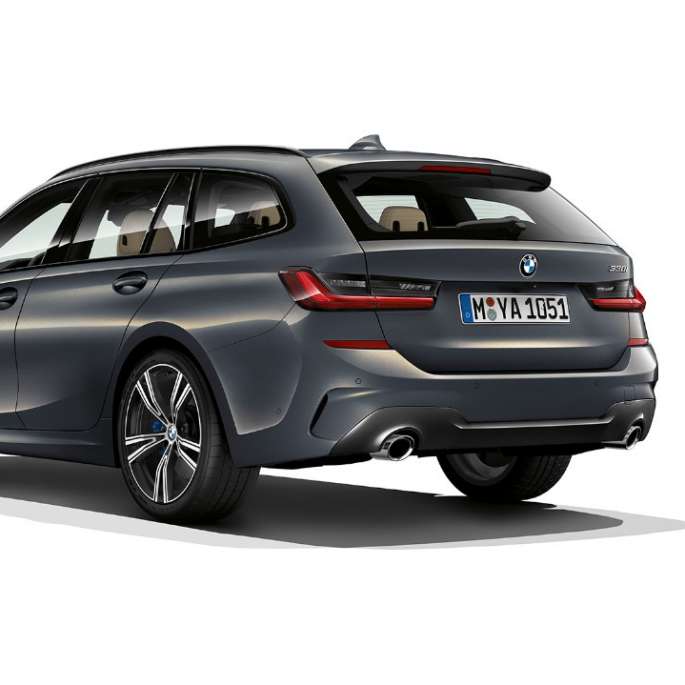 Model M Sport, tříčtvrteční pohled zezadu BMW řady 3 Touring, Model M Sport, tříčtvrteční pohled zezadu