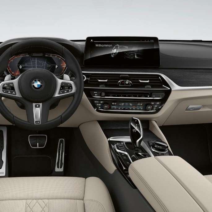 Kokpit BMW řady 6 Gran Turismo M sportovní paket G32 2020 BMW řady 6 Gran Turismo G32 640d xDrive 2020 M sportovní paket kůže Nappa Ivory White interiér