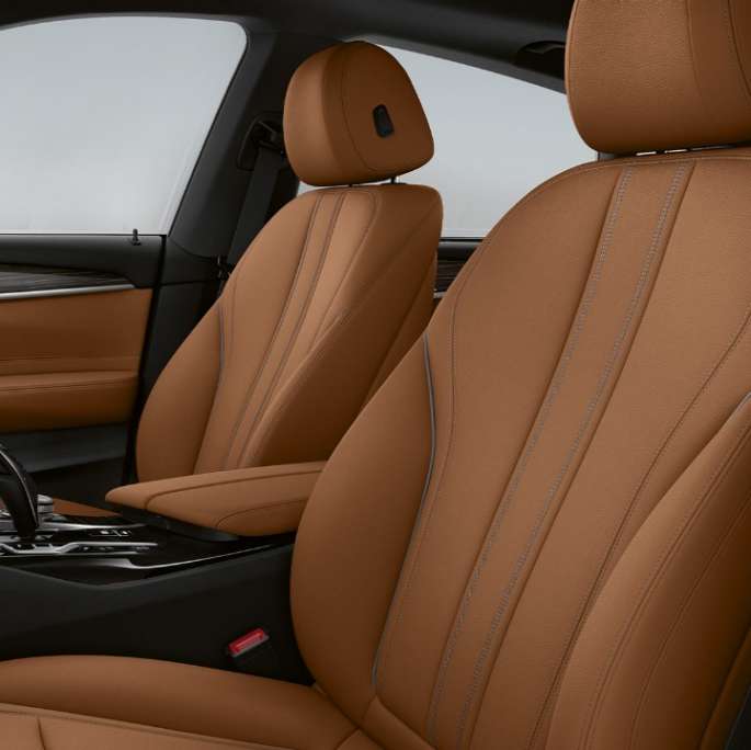 Čalounění BMW řady 6 Gran Turismo v sériovém provedení G32 2020 Kožená sedadla Dakota Cognac/Black BMW řady 6 Gran Turismo G32620d 2020 v sériovém provedení interiér
