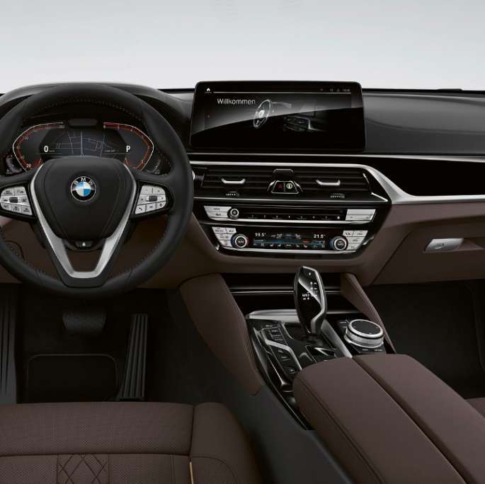 Kokpit BMW řady 6 Gran Turismo Luxury Line G32 2020 BMW řady 6 Gran Turismo G32 640d xDrive 2020 Luxury Line Exkluzivní kůže Nappa Mokka (hnědá)