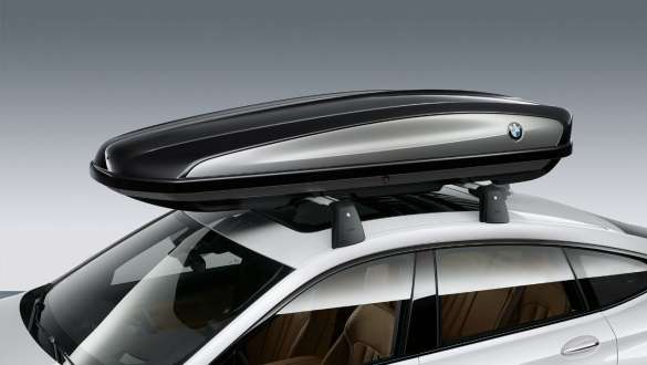 BMW střešní box 520 černá/stříbrná Titanium BMW řady 6 Gran Turismo G32 2020 BMW střešní box 520 černá/stříbrná Titanium BMW řady 6 Gran Turismo G32 2020 detail
