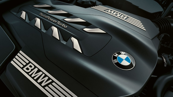 Zážehový 8válec BMW TwinPower Turbo BMW řady 7 Sedan: Detailní pohled na zážehový 8válec BMW TwinPower Turbo