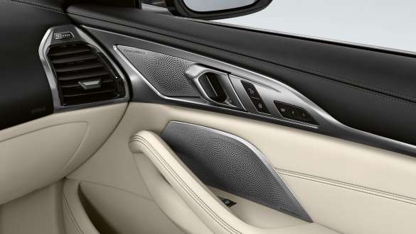 BMW M850i xDrive s metalickým lakem Dravit Grey, prostorový zvukový systém Bowers & Wilkins Diamond. BMW M850i xDrive s metalickým lakem Dravit Grey, prostorový zvukový systém Bowers & Wilkins Diamond.
