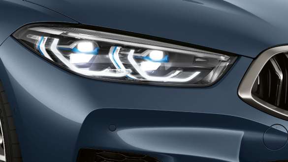 BMW Laserlight. BMW řady 8 Coupé, detailní pohled na přední světla, BMW Laserlight.