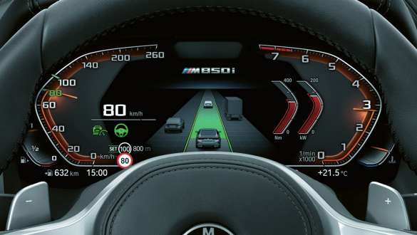 Driving Assistant Professional. BMW řady 8 Coupé, Driving Assistant Professional.