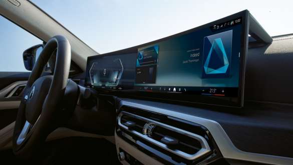 BMW Prohnutý displej BMW i4 G26 2021 BMW Prohnutý displej BMW i4 G26 2021 kontrolní displej, interiér