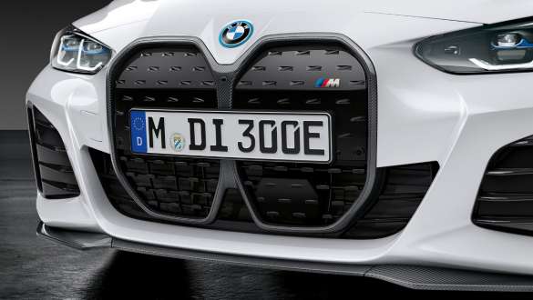 M Performance karbonová maska chladiče ve tvaru ledvinek BMW i4 M50 G26 2021 M Performance karbonová maska chladiče ve tvaru ledvinek BMW i4 M50 G26 2021