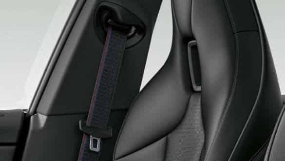 M bezpečnostní pásy v BMW M235i xDrive Gran Coupé M bezpečnostní pásy v interiéru BMW M235i xDrive Gran Coupé F44