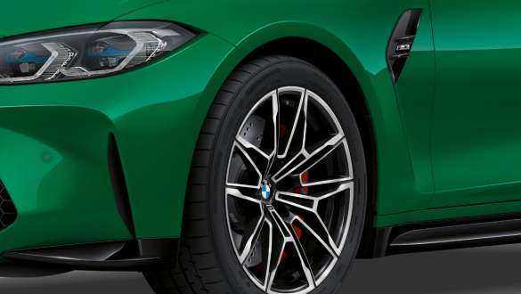 Přední blatníky BMW M3 Sedan G80 2020 BMW M3 Sedan G80 2020 metalický lak Isle of Man Green (zelená) přední blatníky detailní pohled