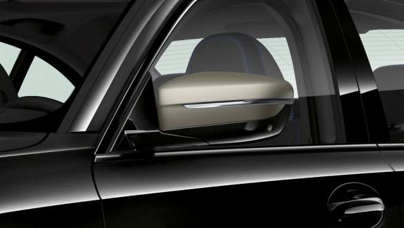 BMW Individual Shadow Line v leskle černém provedení sedan BMW M340i xDrive Sedan G20 2020 BMW M340i xDrive Sedan G20 2020 metalický lak 2020 Sapphire Black (černá) BMW Individual Shadow Line v leskle černém provedení