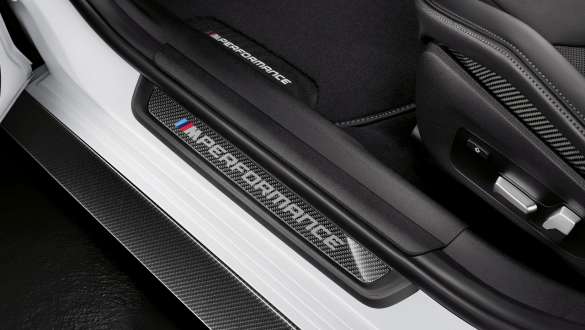 M Performance karbonové prahové lišty BMW M3 Sedan G80 2020 BMW M3 Sedan G80 2020 M Performance karbonové prahové lišty detailní pohled