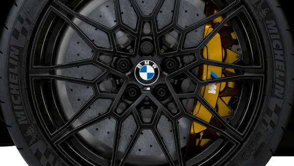 M karbon-keramické brzdy BMW M4 Coupé G82 2020 BMW M4 Coupé G82 2020 M karbon-keramické brzdy v detailním pohledu