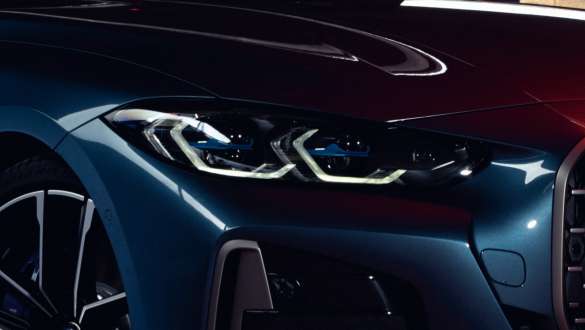 M aerodynamický paket BMW M440i xDrive Coupé G22 2020 BMW M440i xDrive Coupé G22 2020 M aerodynamický paket detailní pohled na přední nárazník