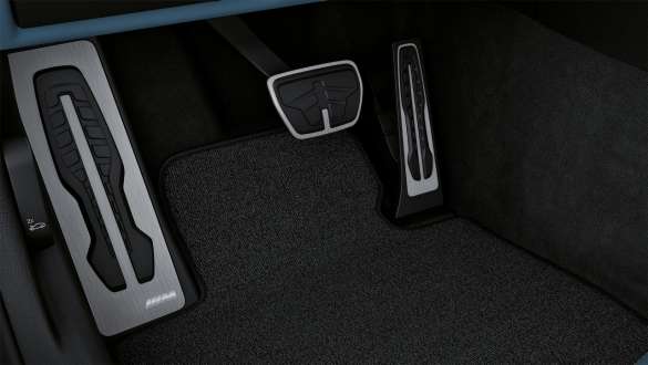 Integrovaný M specifický brzdový systém BMW M4 Coupé G82 2020 BMW M4 Coupé G82 2020 Integrovaný M specifický brzdový systém