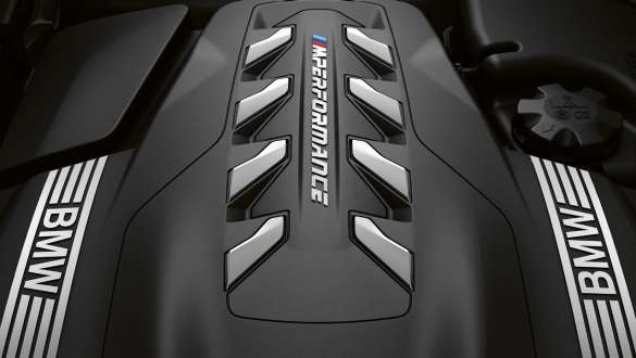 Zážehový 8válec M TwinPower Turbo. Zážehový 8válec M TwinPower Turbo v BMW M850i xDrive Cabrio.