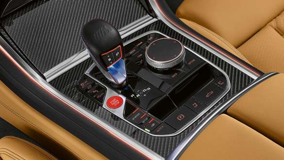 M volič převodovky. M volič automatické převodovky BMW M8 Competition Cabrio.