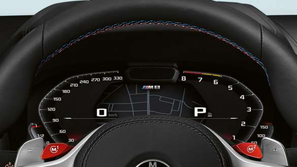 M specifický přístrojový panel. M specifický přístrojový panel BMW M8 Competition Cabrio.