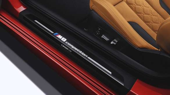Prahy s označením M8 Competition. Prahy BMW M8 Competition Cabrio s označením M8 Competition.