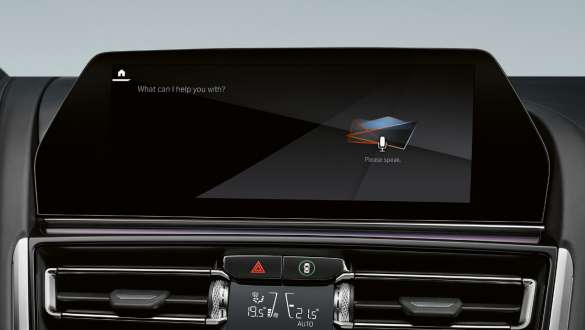 BMW Intelligent Personal Assistant. M automobily BMW řady 8 Coupé s BMW Intelligent Personal Assistant.