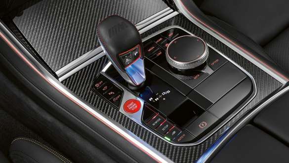 8stupňová převodovka M Steptronic. BMW M8 Competition Coupé s 8stupňovou převodovkou M Steptronic.