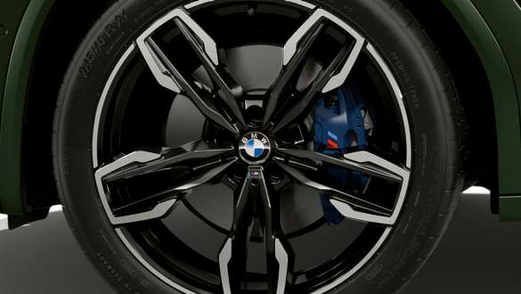 M sportovní brzdy BMW X3 M40i M40d G01 LCI Facelift 2021 BMW X3 M40i M40d G01 LCI Facelift 2021 v metalické barvě Malachite Green (zelená) M sportovní brzdy detailní pohled na kolo