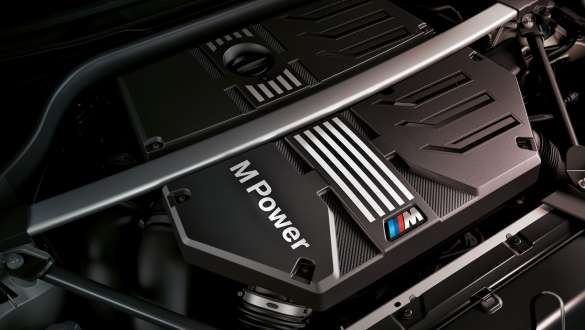 Zážehový řadový 6válec BMW M TwinPower Turbo BMW X3 M Competition F97 LCI 2021 BMW X3 M Competition F97 LCI 2021 zážehový řadový 6válec BMW M TwinPower Turbo detailní pohled