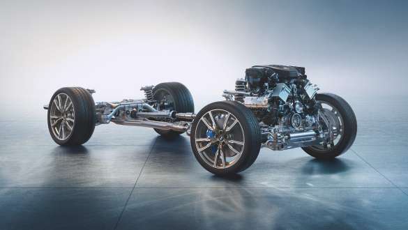 BMW X6 M50i a M50d F96 s Adaptivním M podvozkem BMW X6 M50i and M50d Adaptive M suspension G06