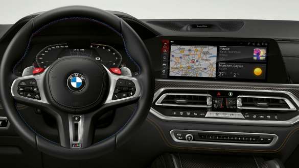 M specifický přístrojový panel BMW X6 M Competition M specifický přístrojový panel BMW X6 M Competition F92 2020, kokpit