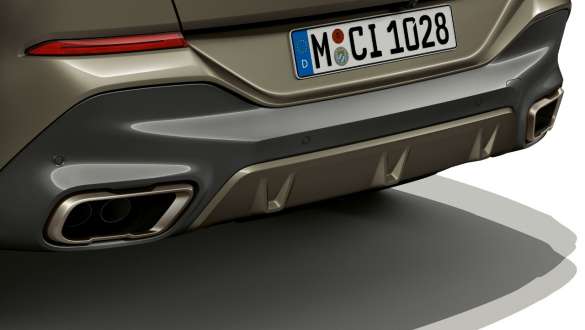 BMW X6 M50i záď M sportovní výfukový systém G06 BMW X6 M50i záď M sportovní výfukový systém G06 2018 SUV