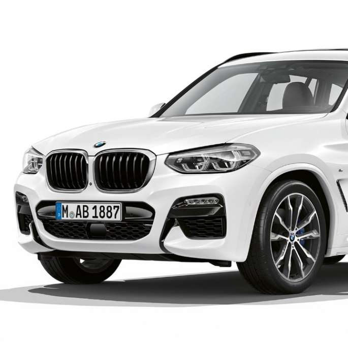 BMW X3 M40i, Model M Sport, tříčtvrteční pohled zpředu BMW X3 M40i, Model M Sport, tříčtvrteční pohled zpředu