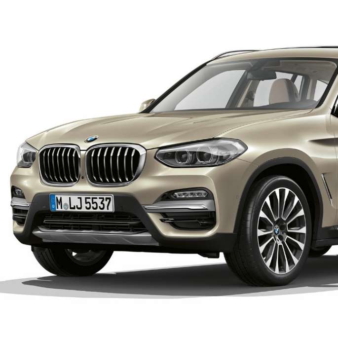 BMW X3 M40i, tříčtvrteční pohled zpředu na Model Luxury Line BMW X3 M40i, tříčtvrteční pohled zpředu na Model Luxury Line