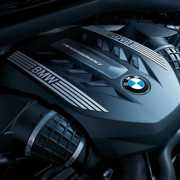Motor BMW X6. Detailní pohled na motor BMW X6.