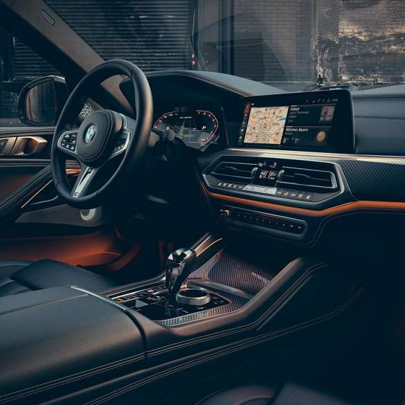 Interiér BMW X6. Interiér BMW X6.