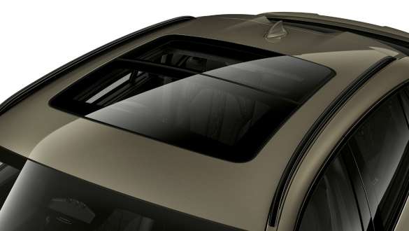 Panoramatická skleněná střecha BMW X6 G06 2019 Panoramatická skleněná střecha BMW X6 G06 2019