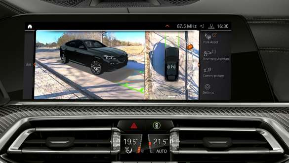 Driving Assistant Professional BMW X6 G06 2019 palubní deska Driving Assistant Professional BMW X6 G06 2019 palubní deska