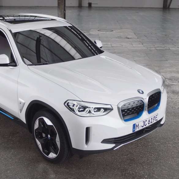 Bmw Ix3 Poznejte Vsechny Vlastnosti Elektrickeho Vozu Bmw I Bmw Cz