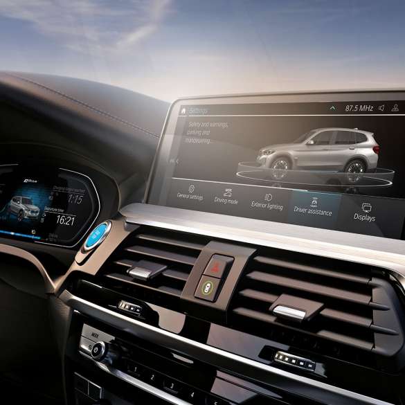 Asistenční systémy BMW iX3 G08 kontrolní displej, kokpit Asistenční systémy BMW iX3 G08 2020 kontrolní displej, kokpit