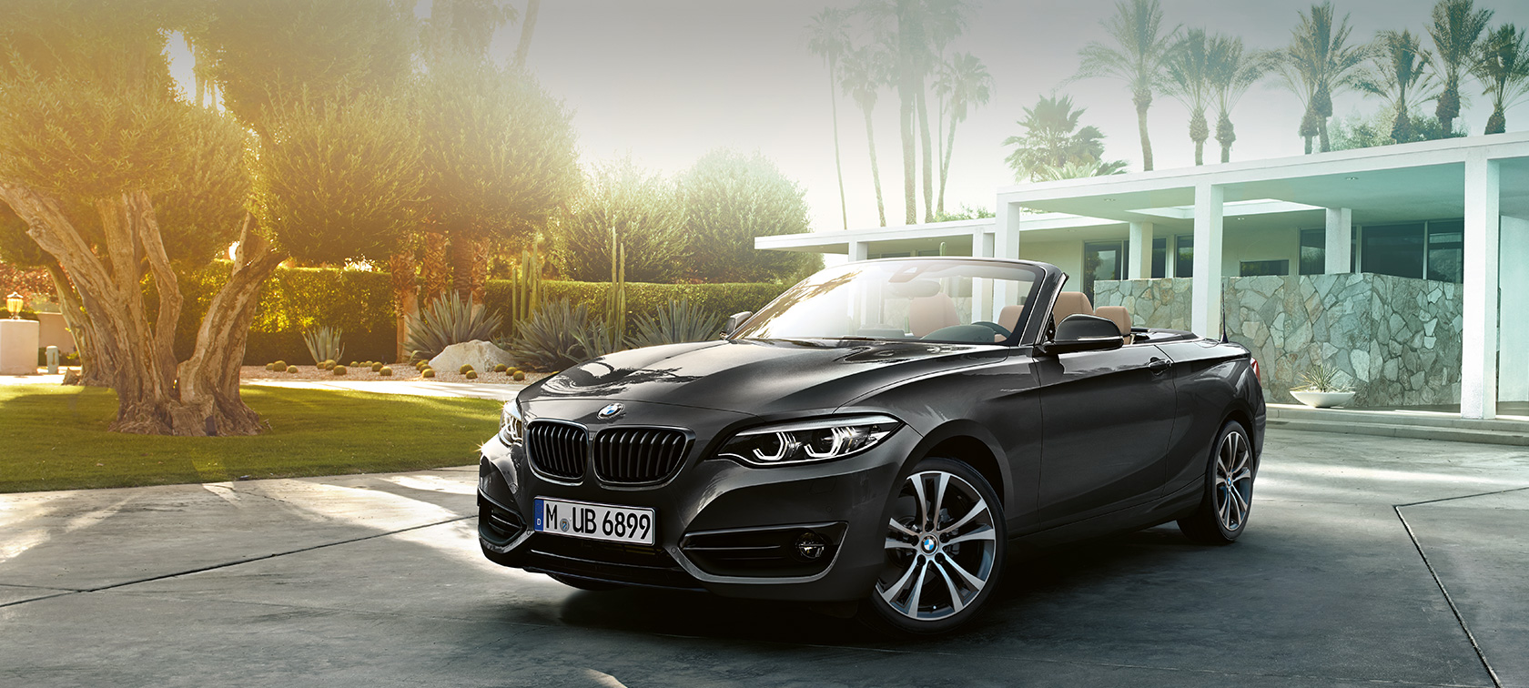 BMW řady 2 Cabrio, tříčtvrteční záběr zepředu BMW řady 2 Cabrio, tříčtvrteční záběr zepředu